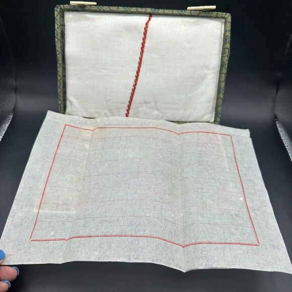 Traditional Chinese Caligraphy Set 8 x 2 x 5 Vintage 1960s Green Box Red inside - Picture 4 of 12